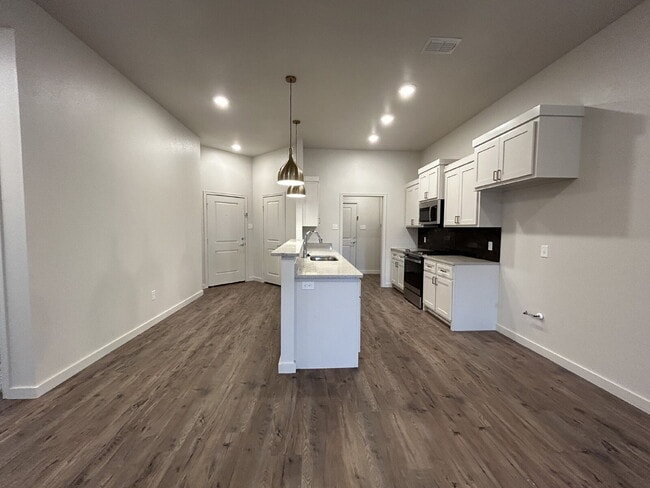 Photo - Brand New in Frenship East! Unidad A