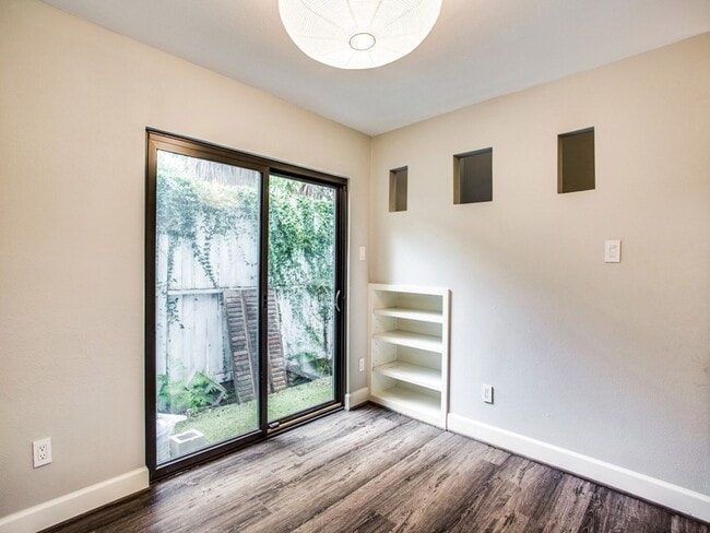 Photo - 1300 Fairview St Unit E