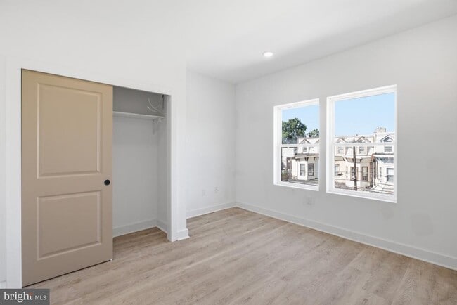 669 N 39th St Unit 3