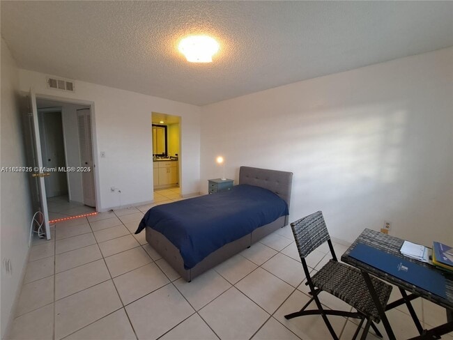 Photo - 7150 Indian Creek Dr Unidad 506