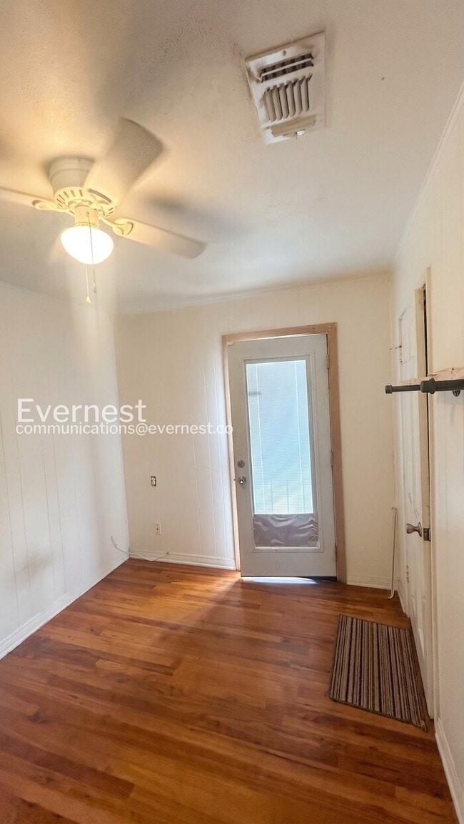 Photo - 118 Cravens Ave