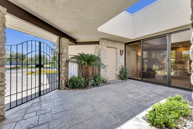 Photo - 15 Johnar Blvd