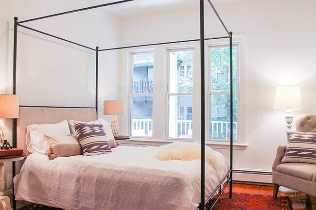 Photo - 14 Trowbridge St Unit 8