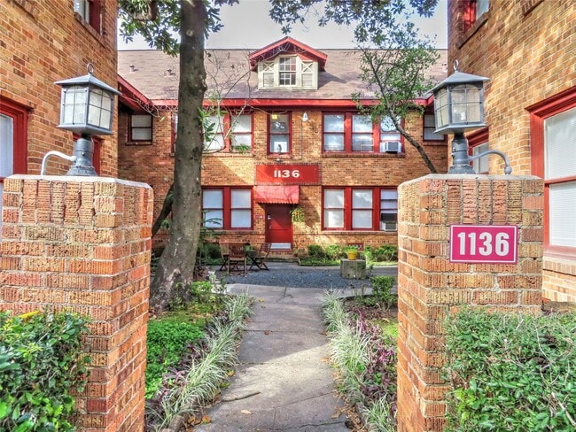 Photo - 1136 Berthea St Unit 01