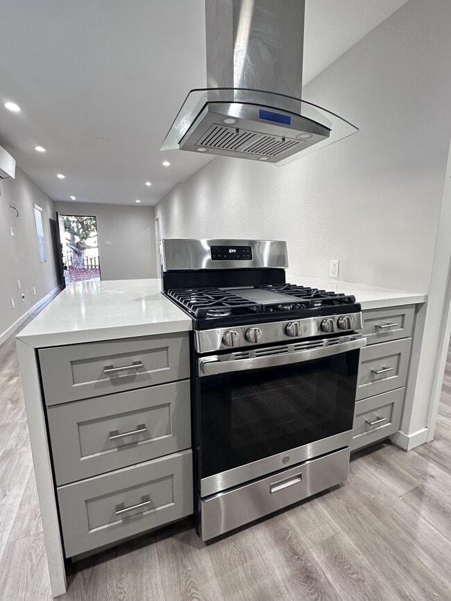 Photo - 1483 Fern Ave