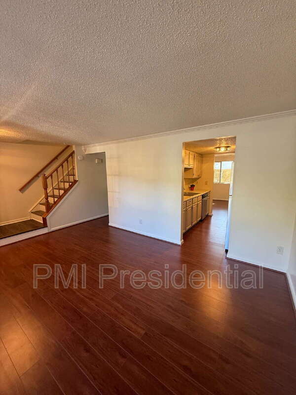 Photo - 9904 Whitney Cir