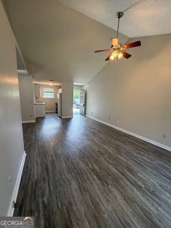 Photo - 411 Baltic Ct