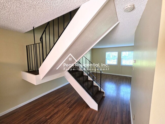 Photo - 6691 Greenback Ln