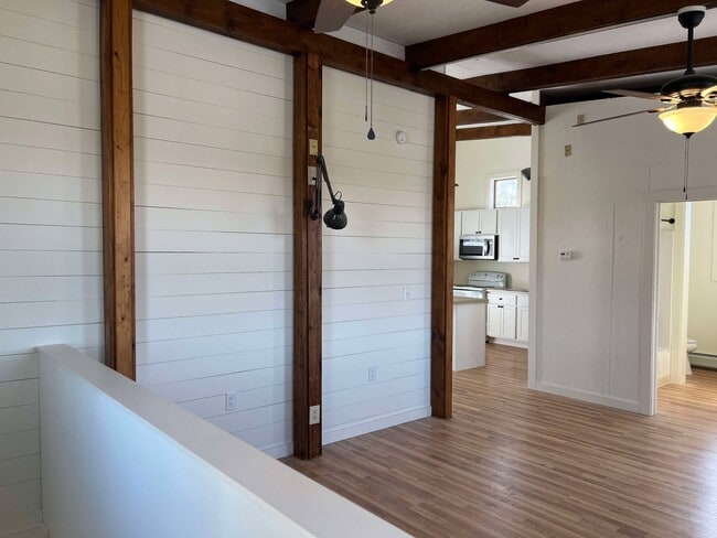 Photo - 999 Dryden Rd