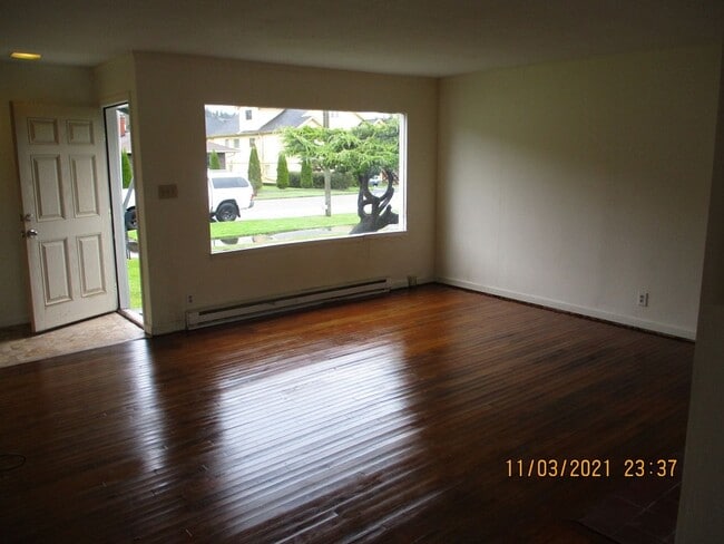 Photo - 3022 Sumner Ave