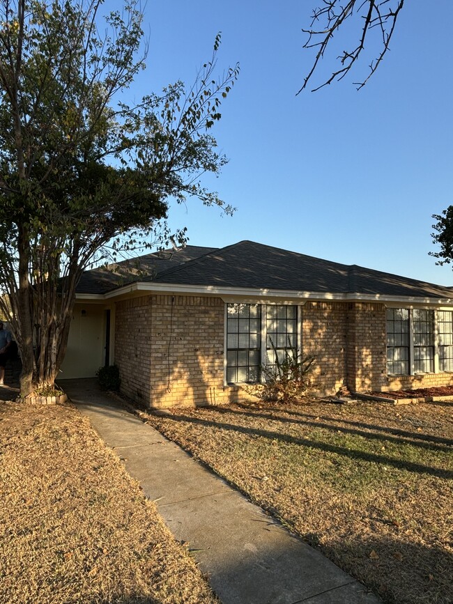 Photo - 511 Crowley Rd