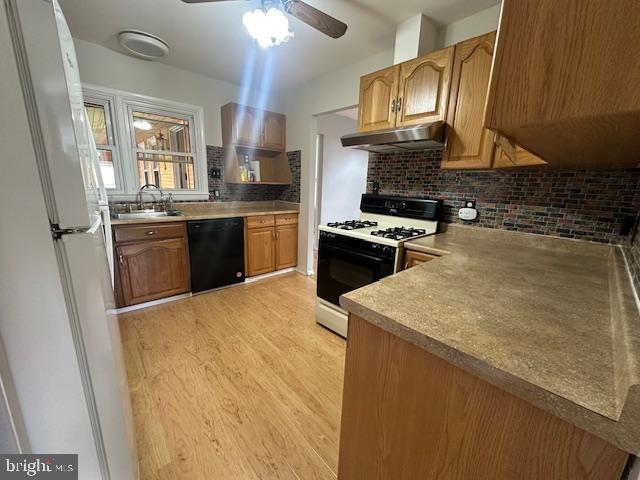 Photo - 1828 Wycliffe Rd