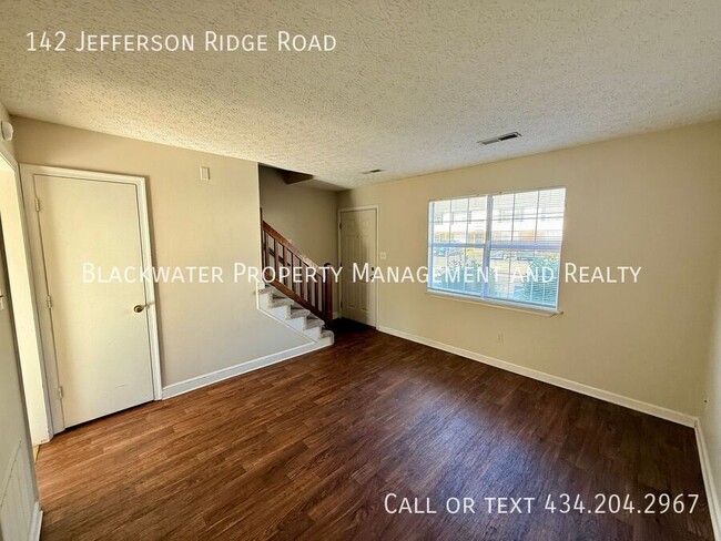 Photo - 142 Jefferson Ridge Rd