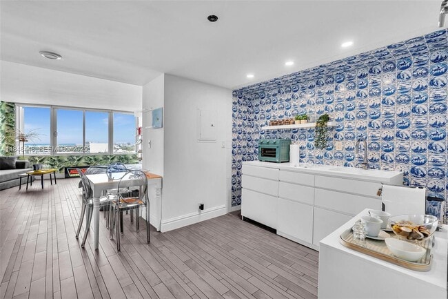 Photo - 1100 West Ave Unit 1019