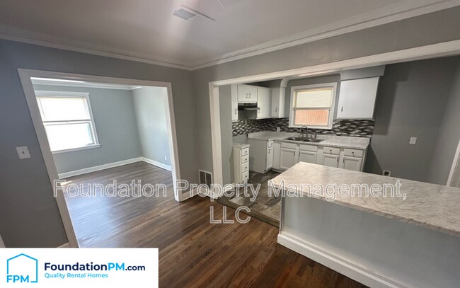 Photo - 2282 Devoy Ave