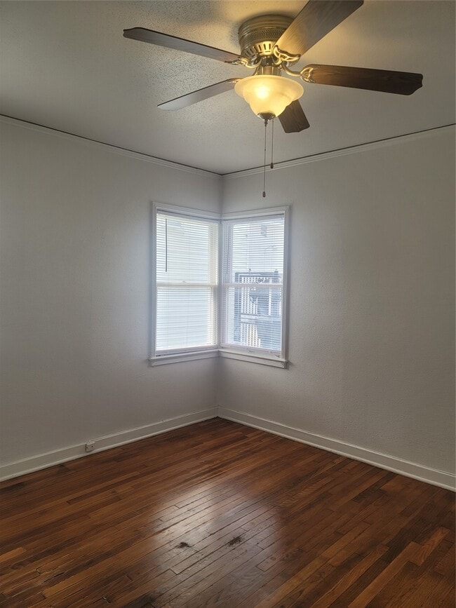 Photo - 1920 Binz St Unit 2