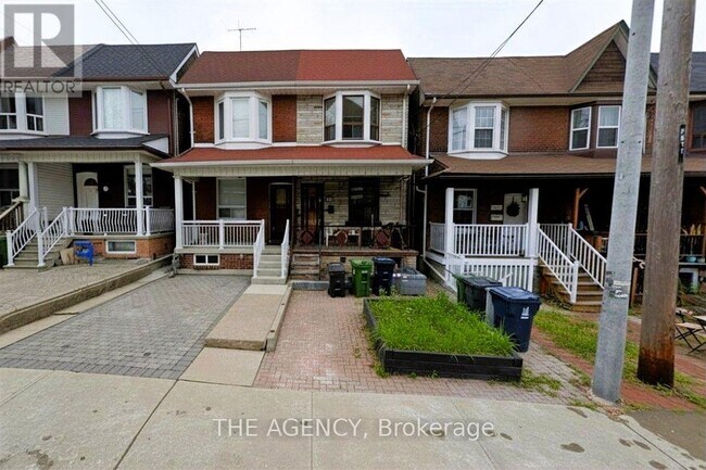 Photo - 613 Delaware Ave N