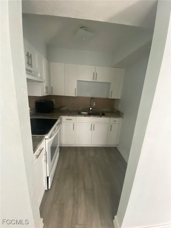 Photo - 1830 Maravilla Ave Unit 709