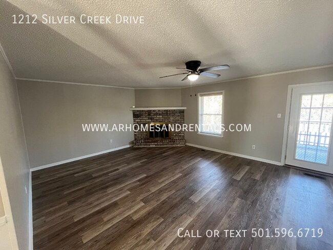 Photo - 1212 Silver Creek Dr