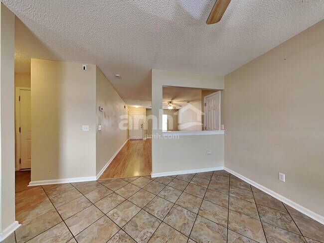 Photo - 193 Wildberry Ln