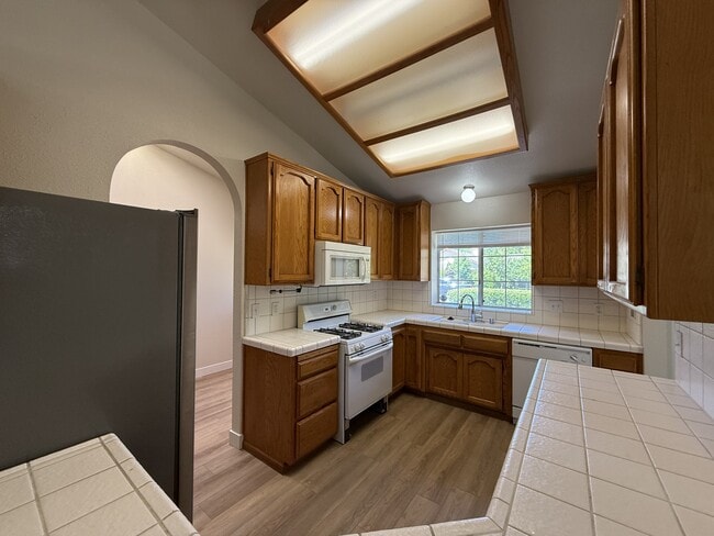 Photo - 1609 W 8th Ave