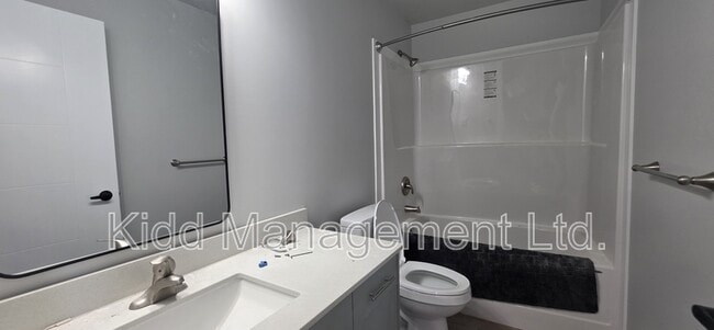 6285-6285 Monterey Rd