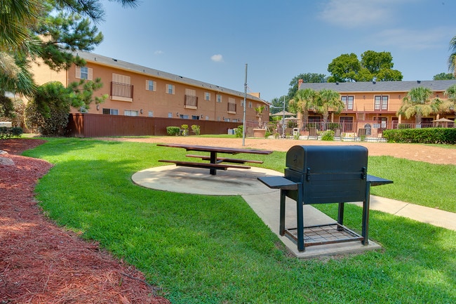 Magnolia Apartments