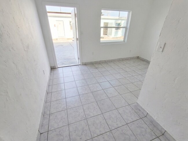 625 W Ave A Unit 5