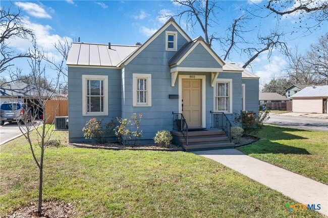 Building Photo - 803 Bismark St Rental