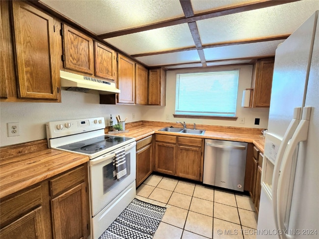 Photo - 10819 E 14th Ct