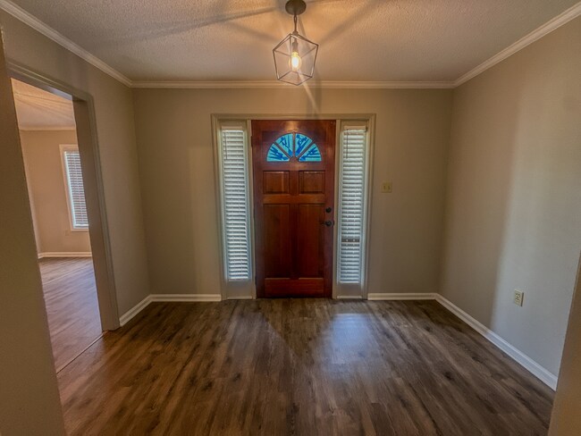 Photo - 2224 S Sherwood Dr