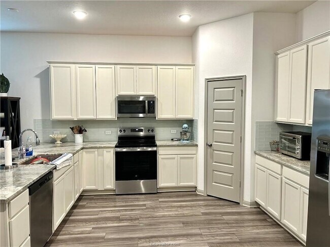 Photo - 1903 Taggart Trl