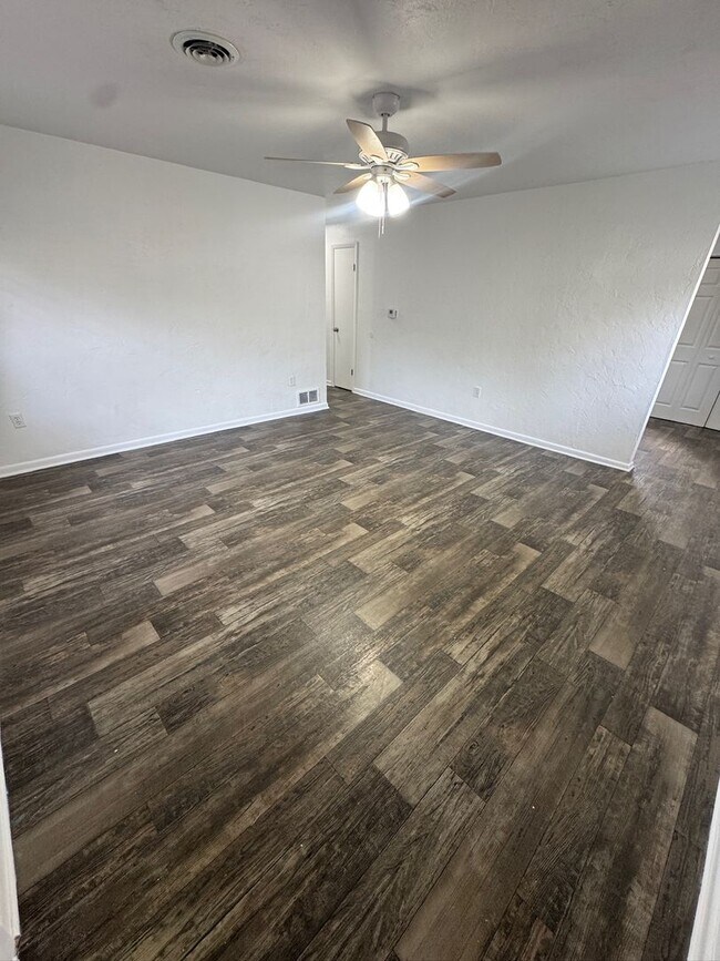 1640 NE 71st Pl