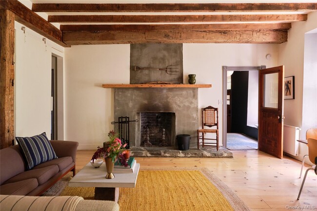 Photo - 1883-1213 NY-213