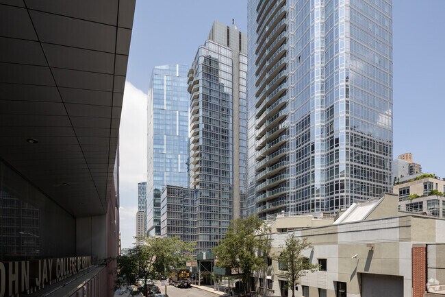 Photo - 10 West End Ave