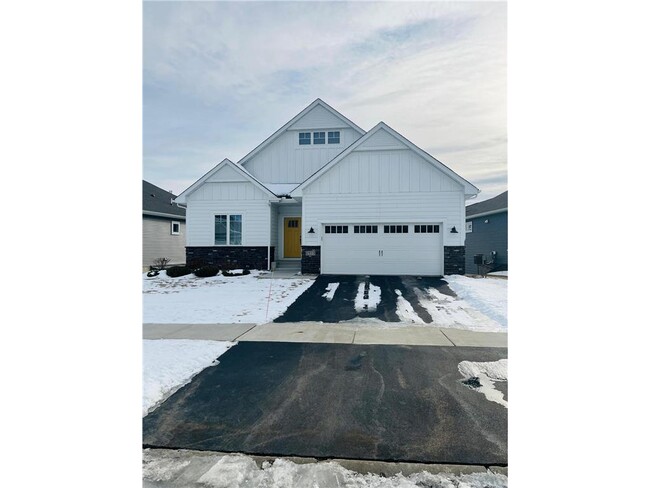 Photo - 1935 Mulberry Ln