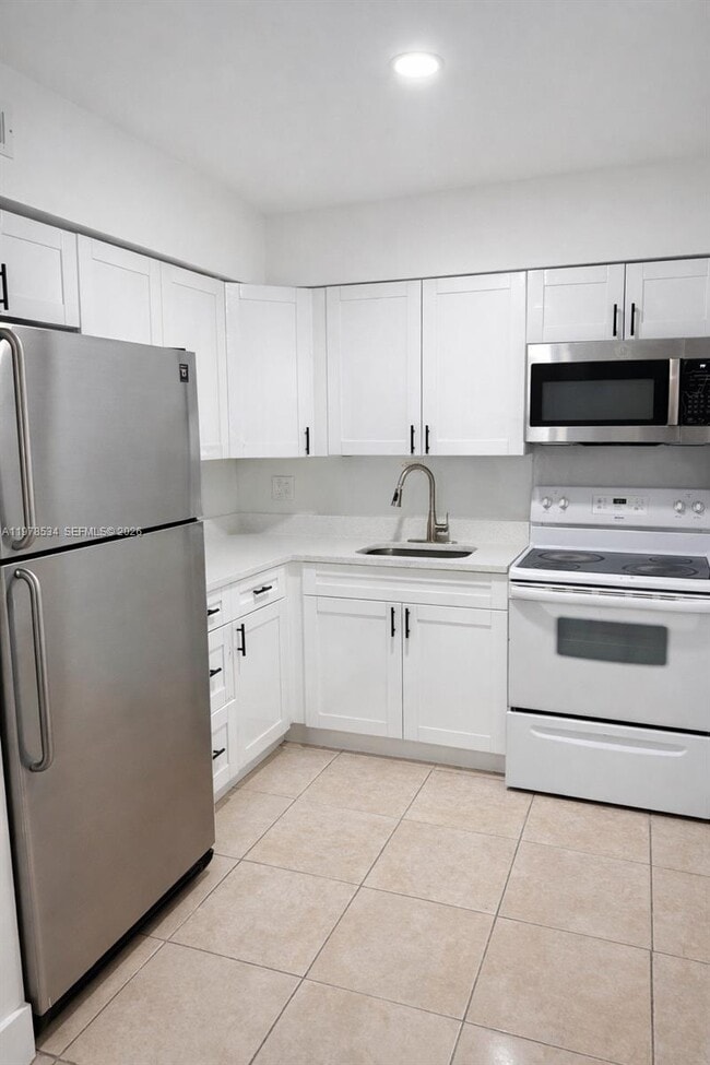 Photo - 221 NE 40th St Unit 1-3