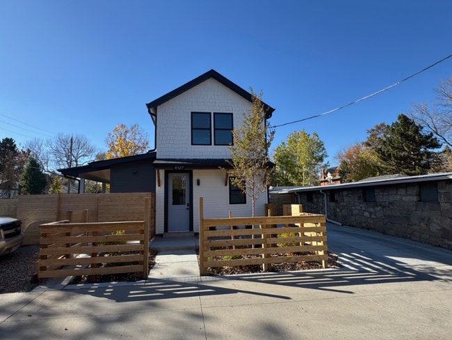 Photo - 3527 Clay St