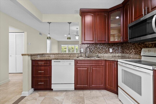 Photo - 374 Bennington Ln
