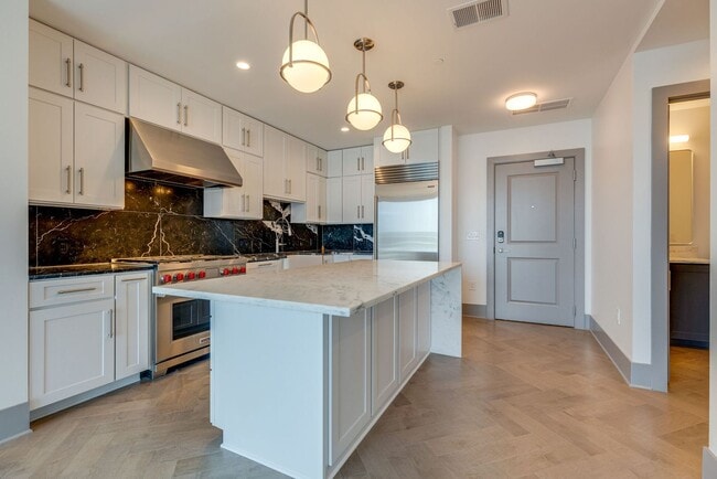 Photo - 2 Bedroom Luxury Condo w/ Exquisite Design and World-class Service