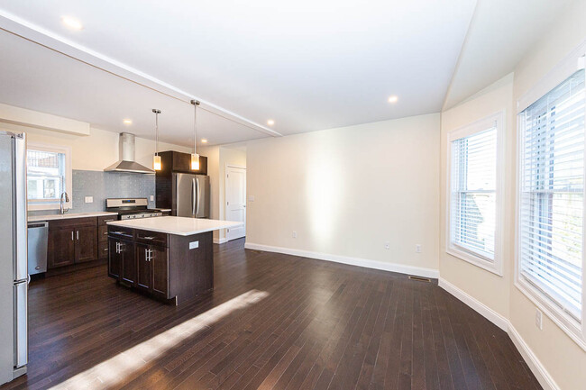 Photo - 5 Malvern Ter Apartments Unit 1