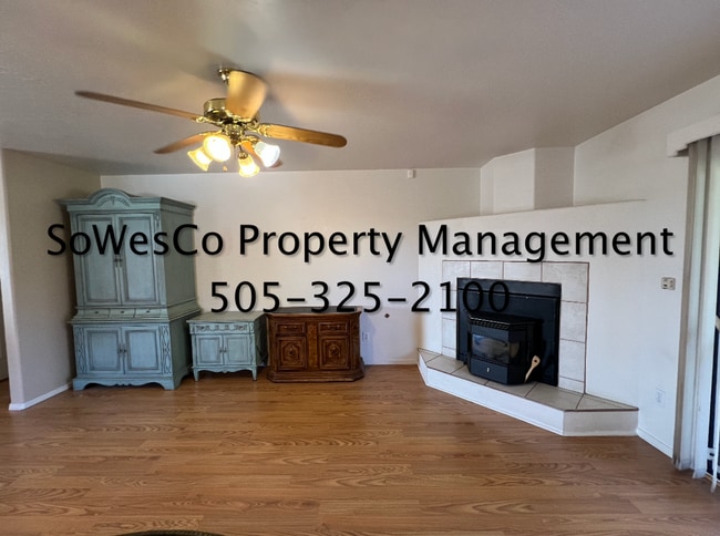 3300 Majesta Pl