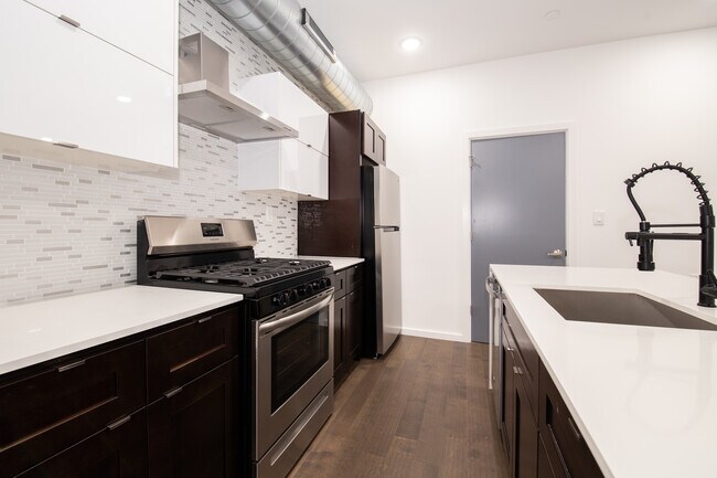 Photo - 638 Diamond St Unit 2