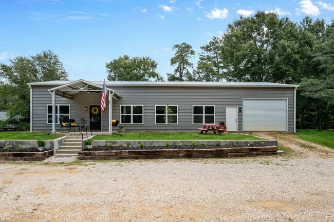 376 Jill St