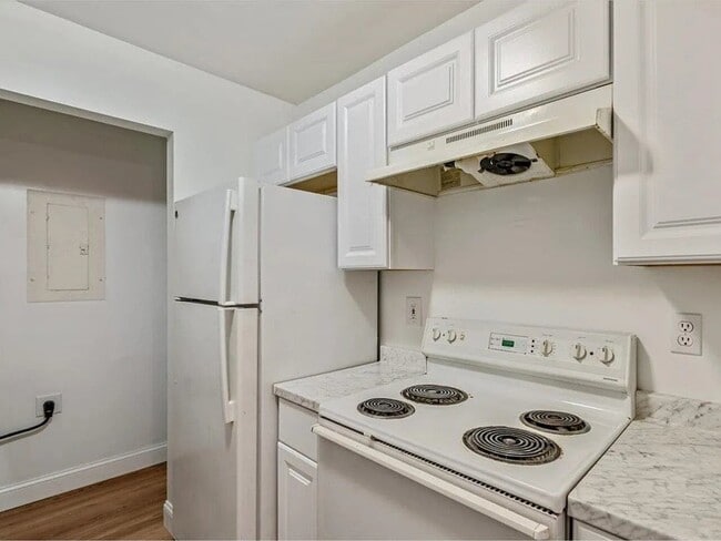 Photo - 301 Hildred Dr