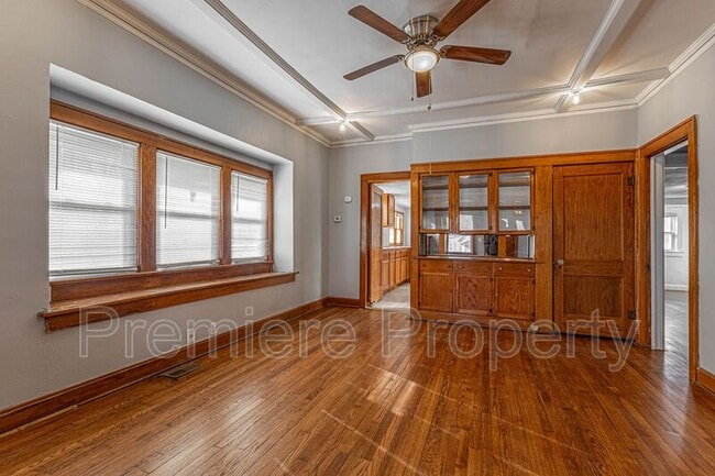 Photo - 2400 N 12 St