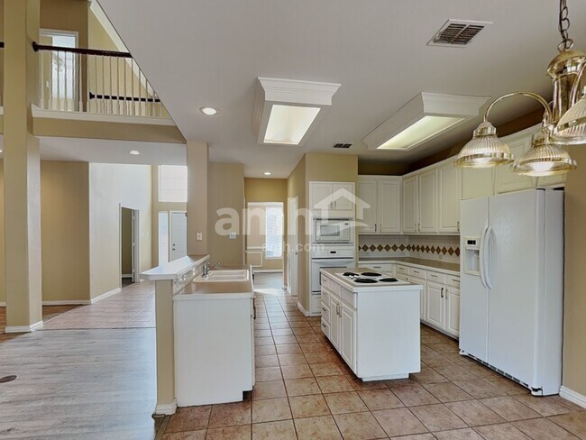 Photo - 901 Muirfield Rd