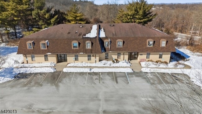 Photo - 350 S Sparta Ave Unit B9