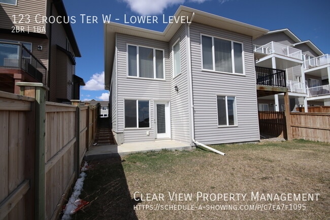 Building Photo - ? Spacious 2-Bedroom Basement Suite with Utilities Included!! Unit Lower Level