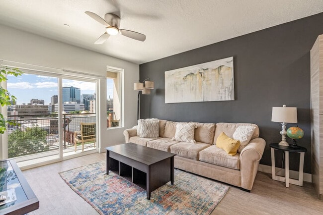 Building Photo - 380 S 400 E Unit ID1268532P Rental